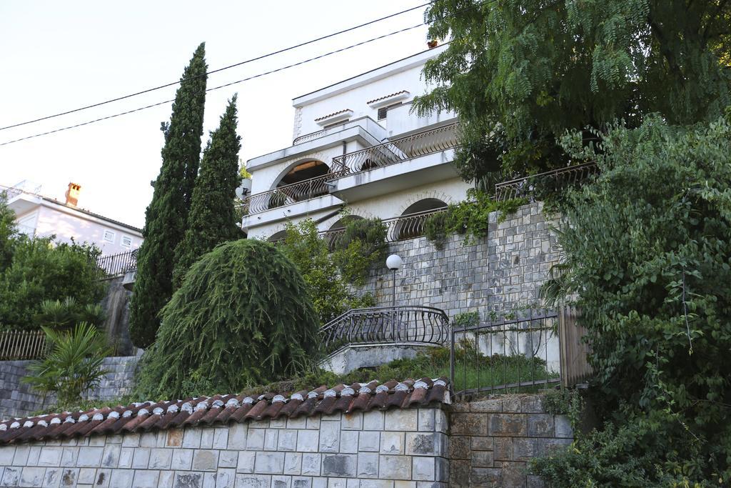 Villa Vera Icici Exterior photo